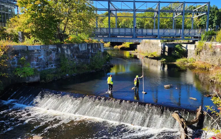 25060 Blackstone River Hand H